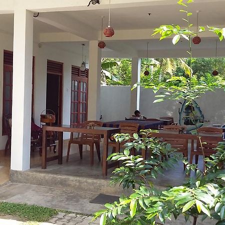 Calidan Bed & Breakfast Mirissa Exterior photo