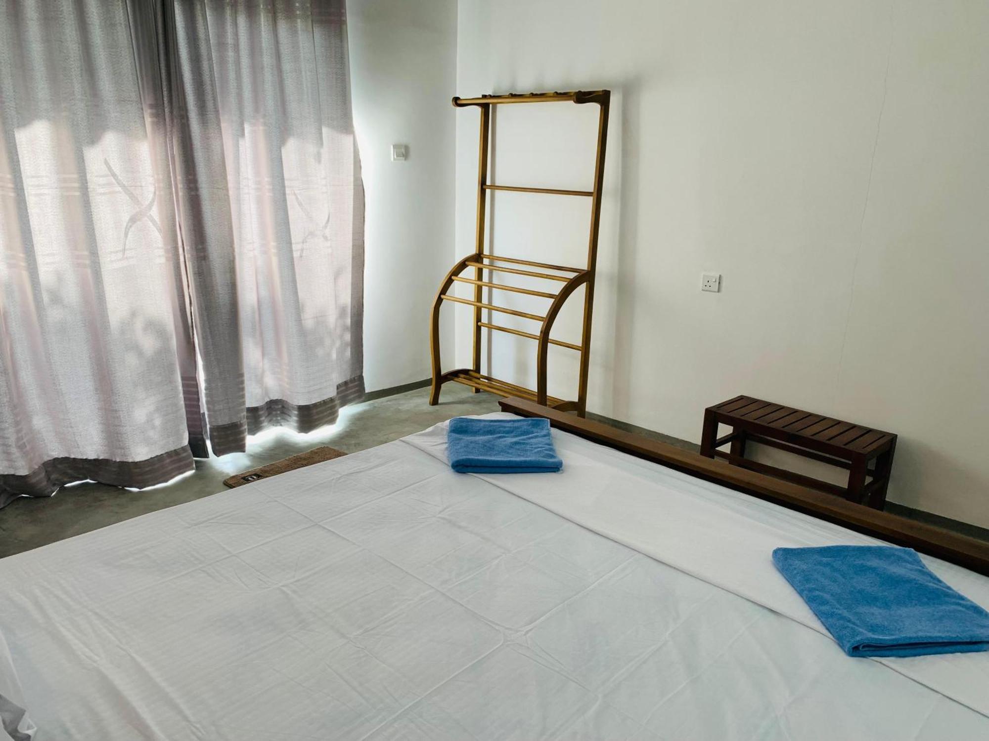 Calidan Bed & Breakfast Mirissa Exterior photo