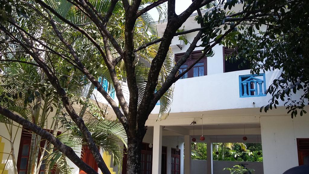 Calidan Bed & Breakfast Mirissa Exterior photo